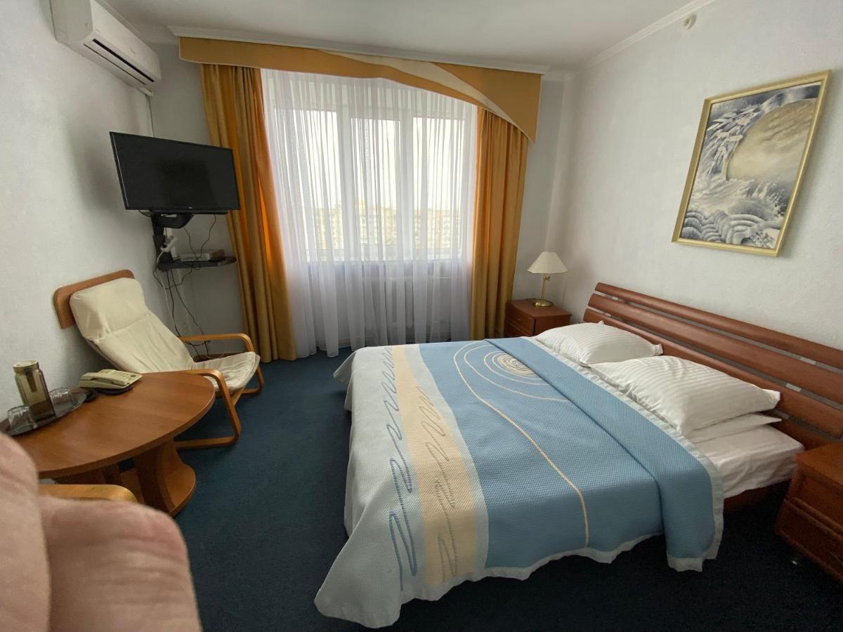 Dnipro Hotel Cherkasy Exterior photo