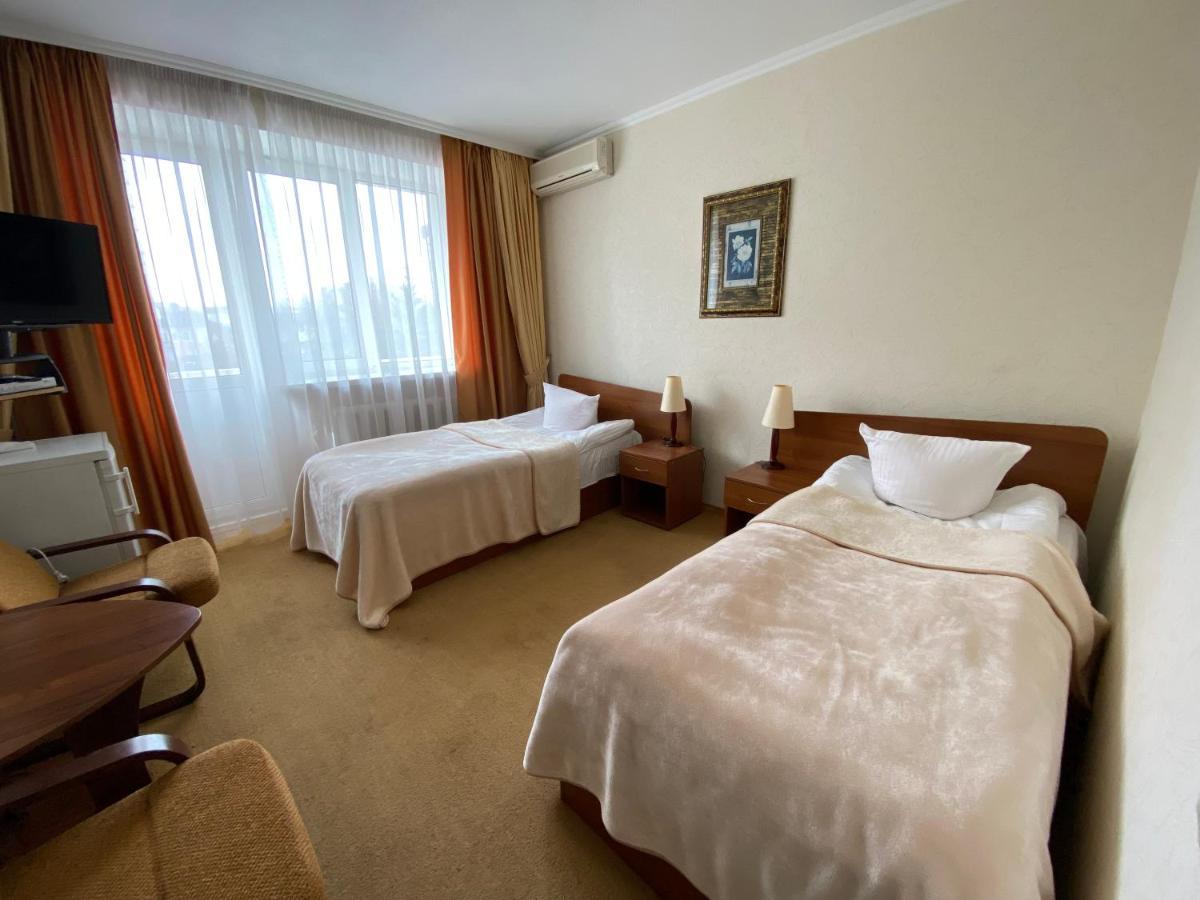 Dnipro Hotel Cherkasy Exterior photo