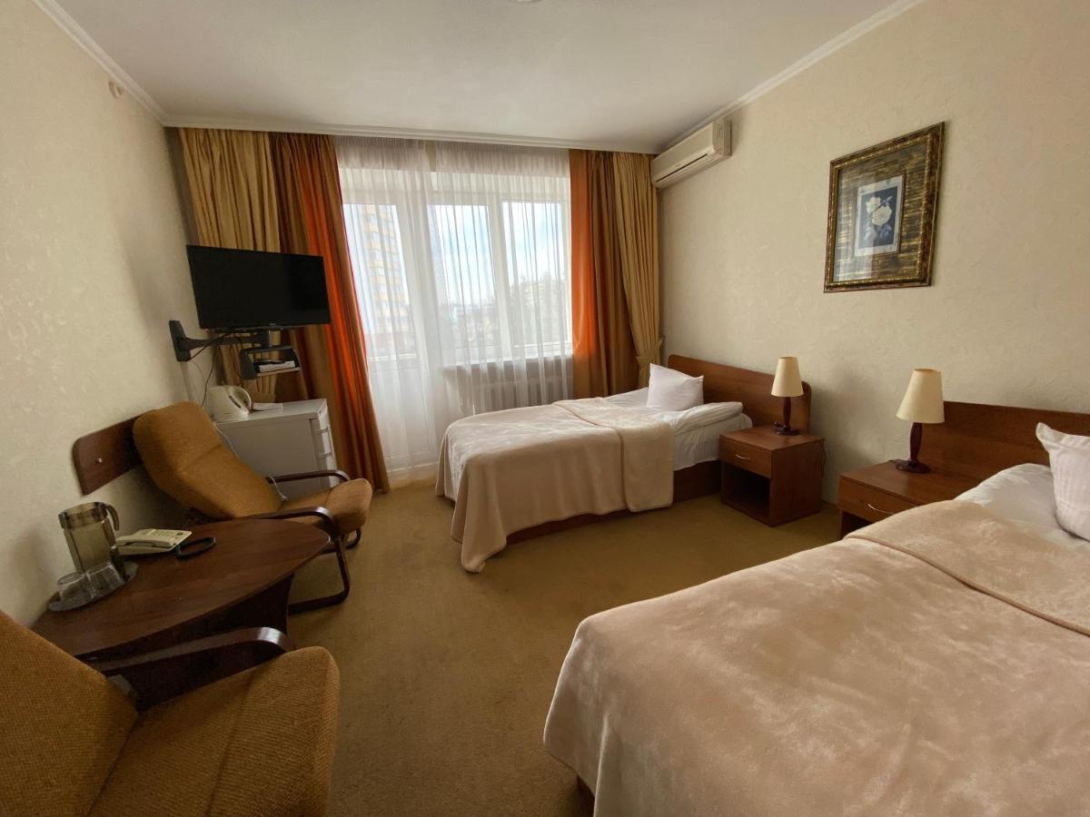 Dnipro Hotel Cherkasy Exterior photo