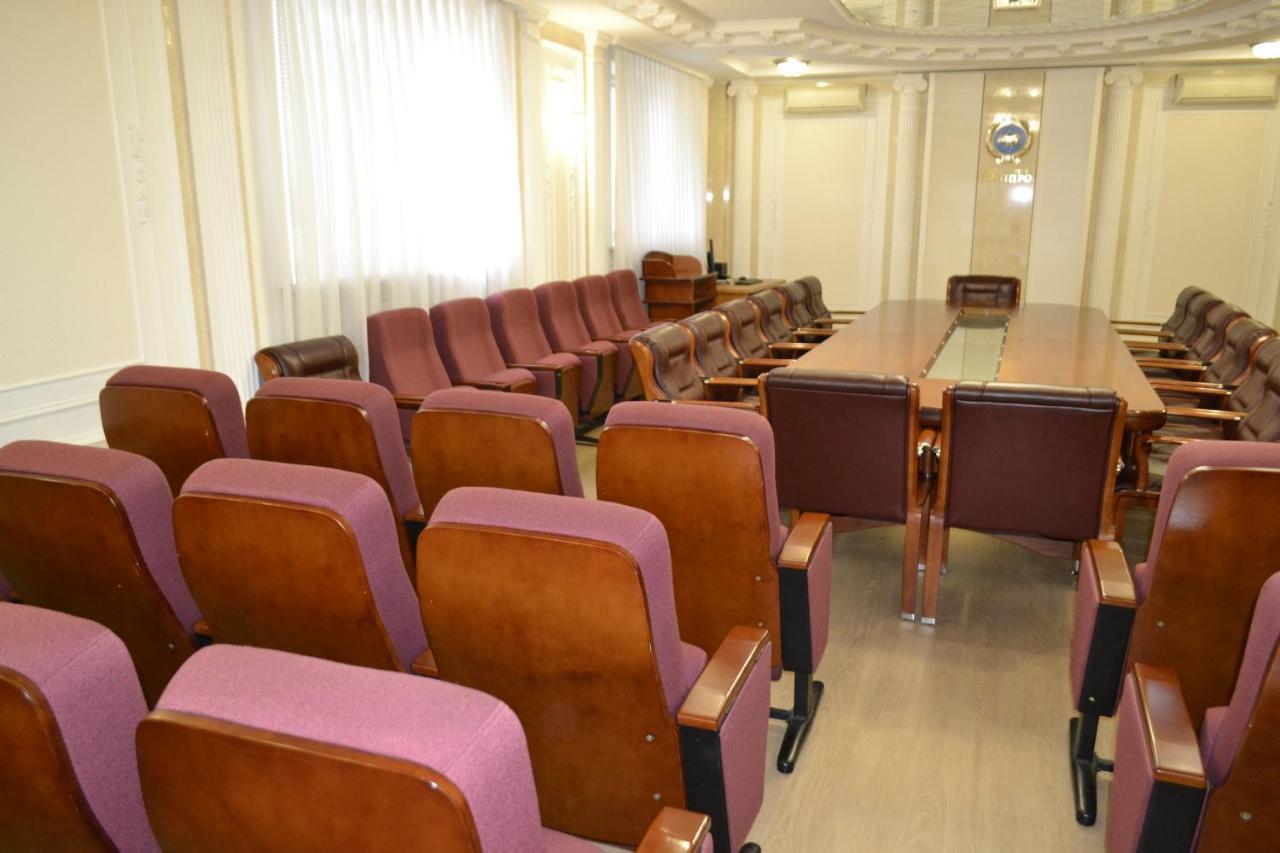 Dnipro Hotel Cherkasy Exterior photo