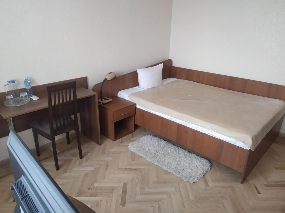 Dnipro Hotel Cherkasy Exterior photo