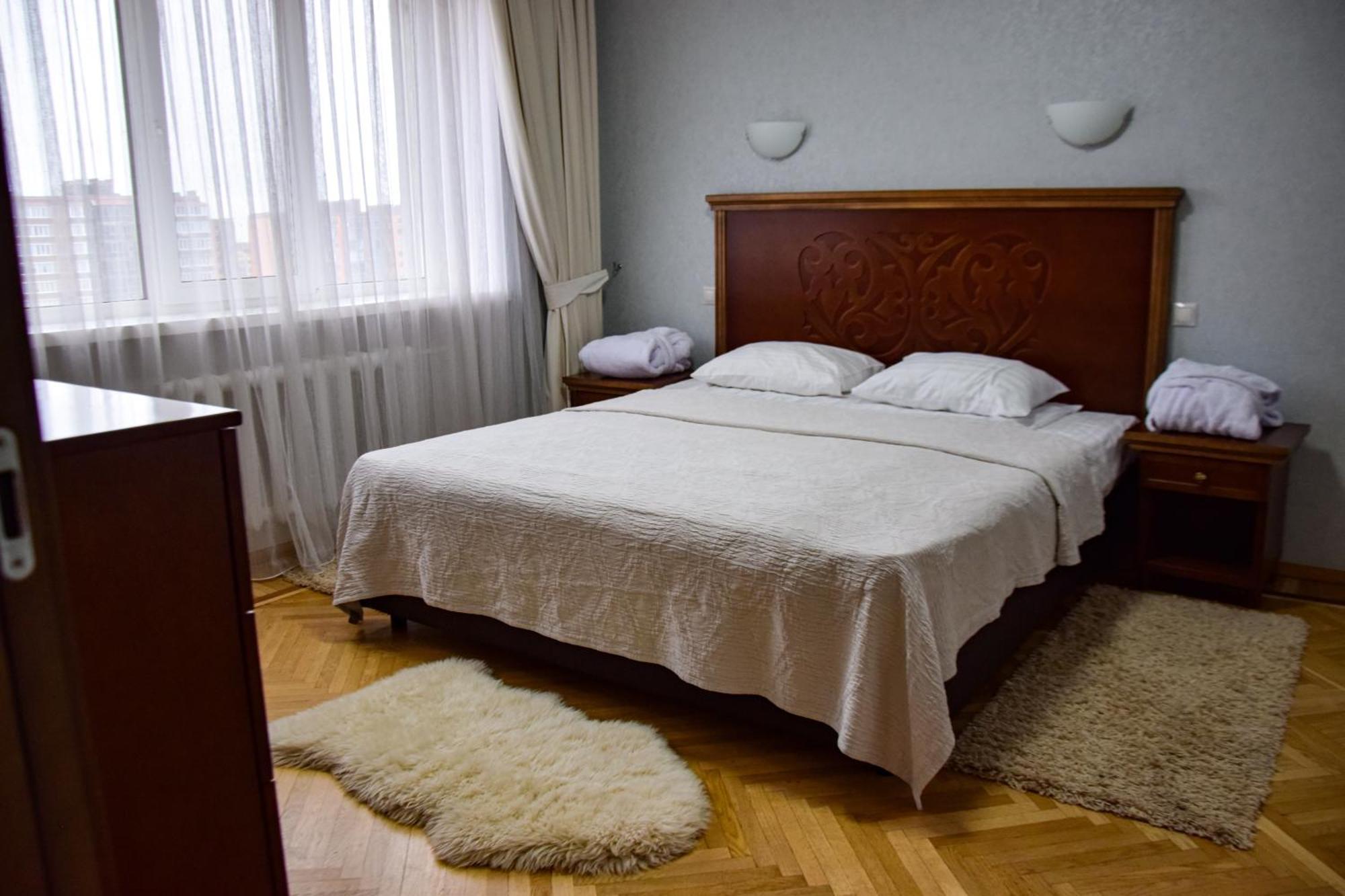Dnipro Hotel Cherkasy Exterior photo