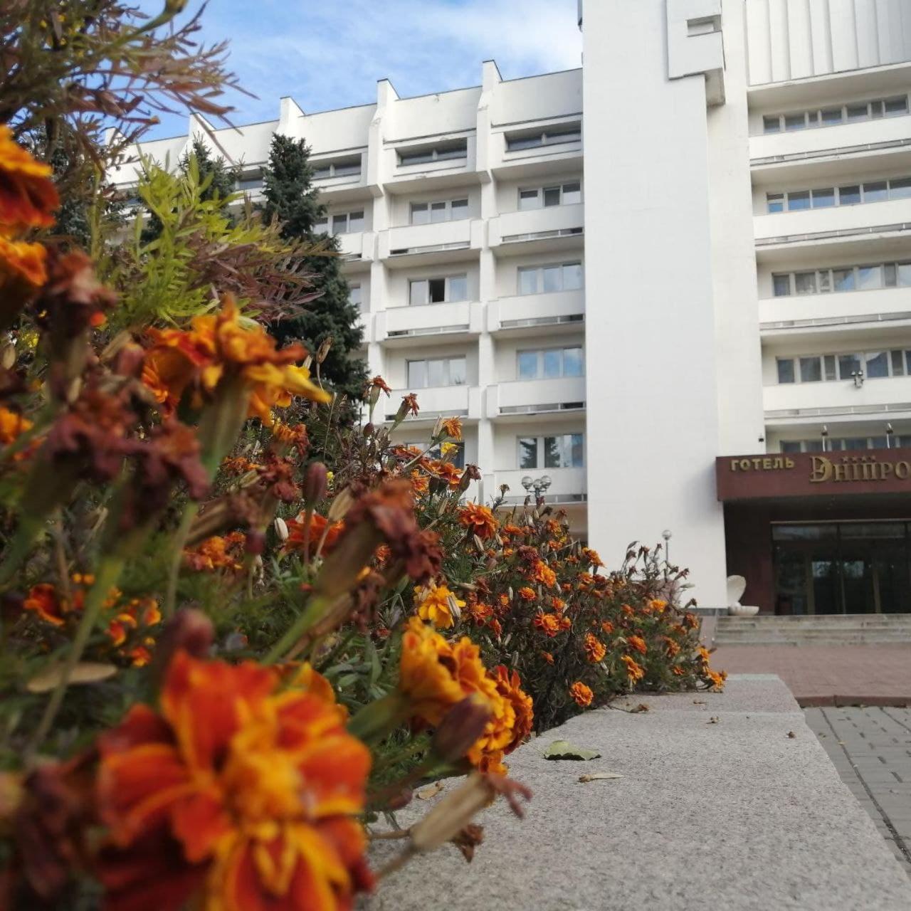 Dnipro Hotel Cherkasy Exterior photo