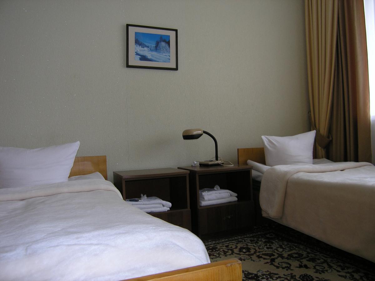Dnipro Hotel Cherkasy Exterior photo