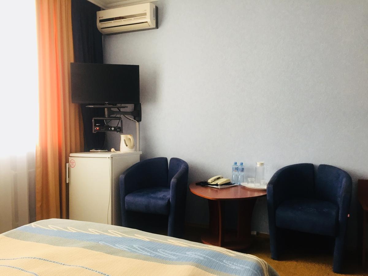 Dnipro Hotel Cherkasy Exterior photo