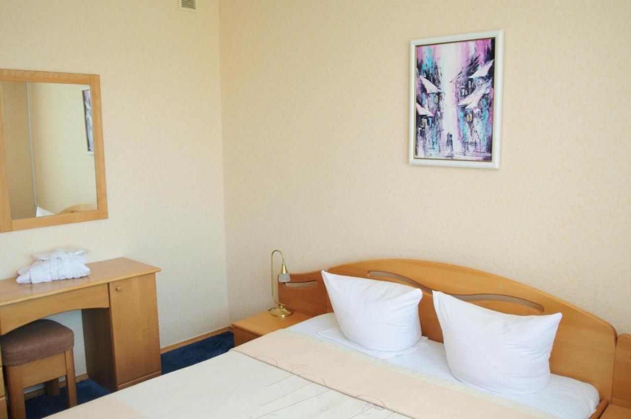 Dnipro Hotel Cherkasy Room photo